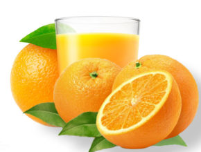 Апельсин целый в разрезе и сок в стакане