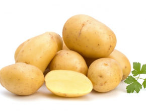 Картофель целый и нарезанный